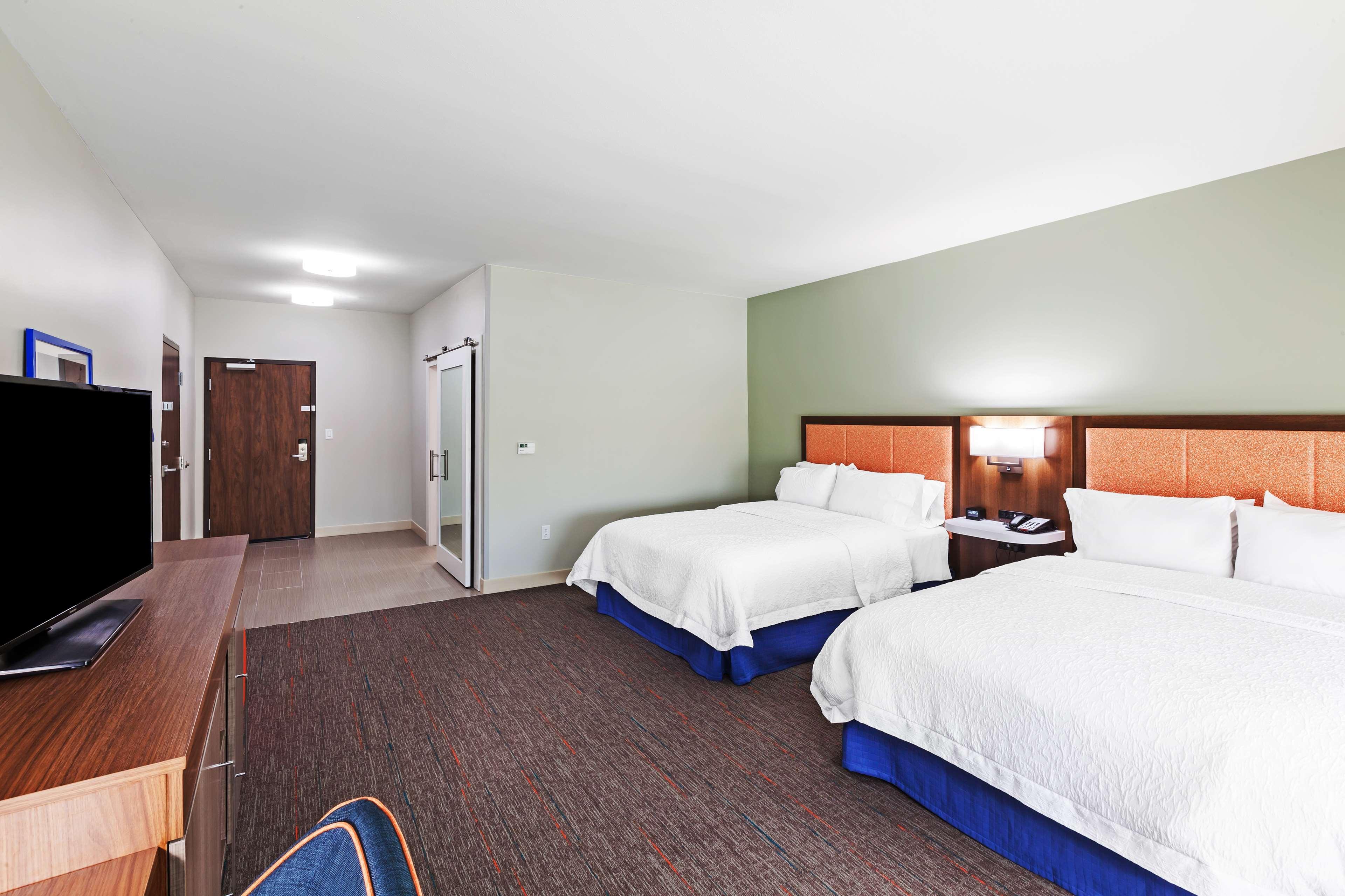 Hampton Inn אוזונה מראה חיצוני תמונה