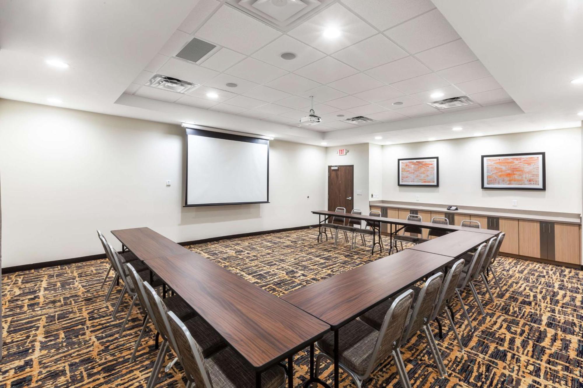 Hampton Inn אוזונה מראה חיצוני תמונה