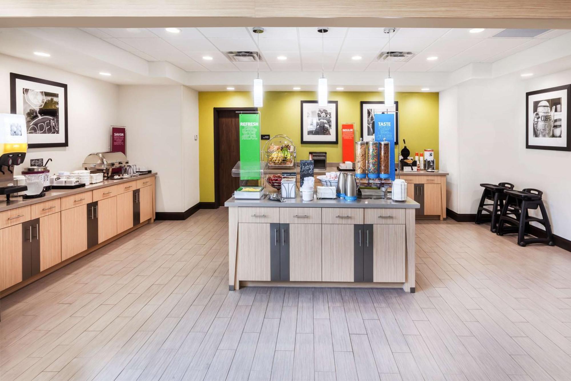 Hampton Inn אוזונה מראה חיצוני תמונה