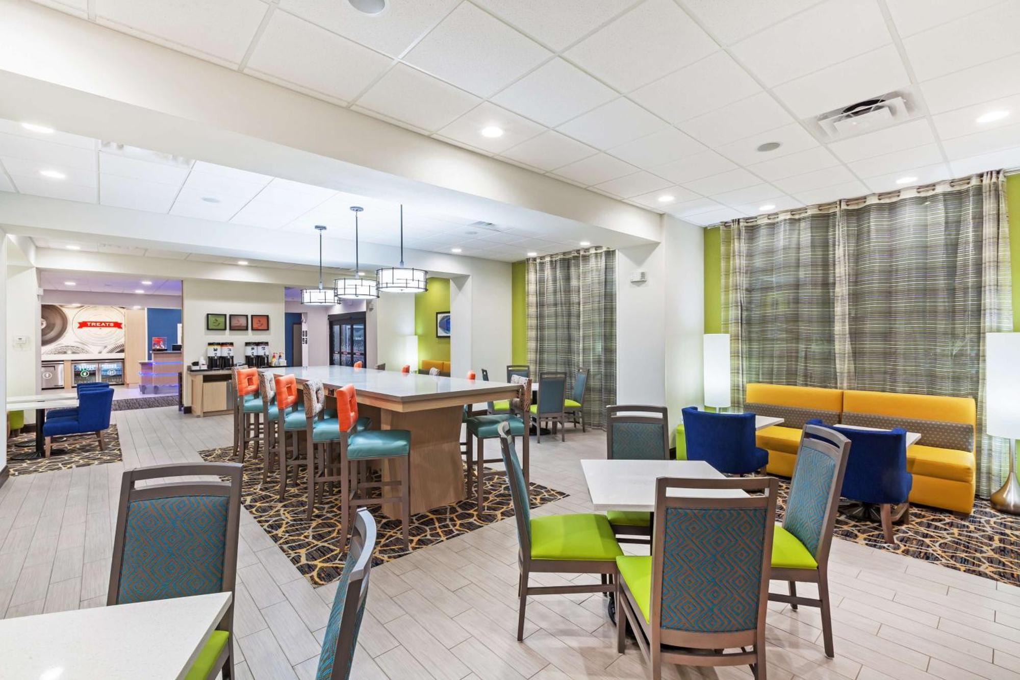 Hampton Inn אוזונה מראה חיצוני תמונה